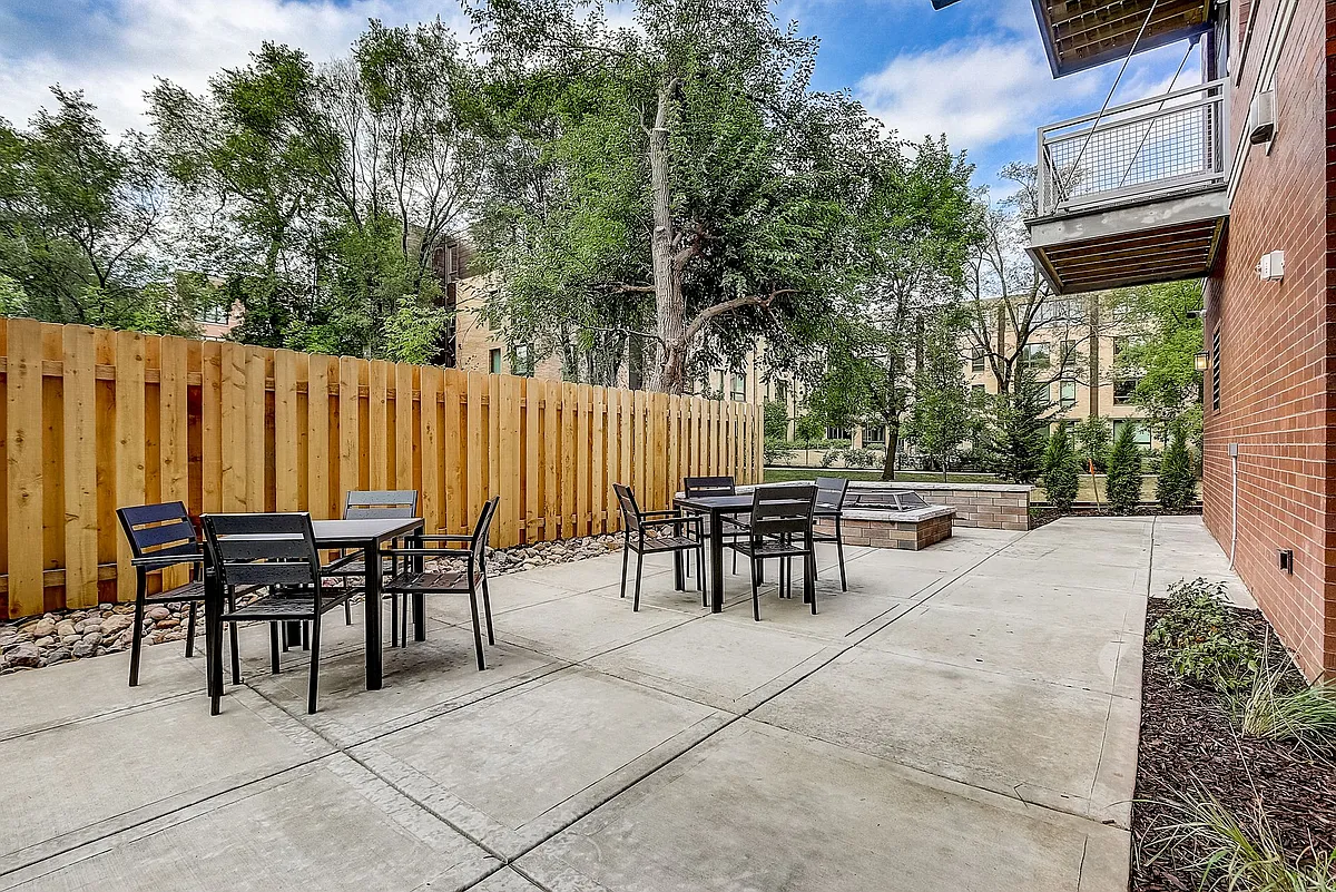 Building Photo - The Compass Apartments