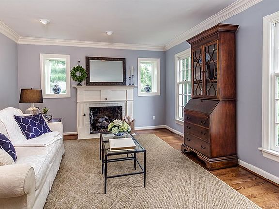 3rd image of 560 Chaswil Dr