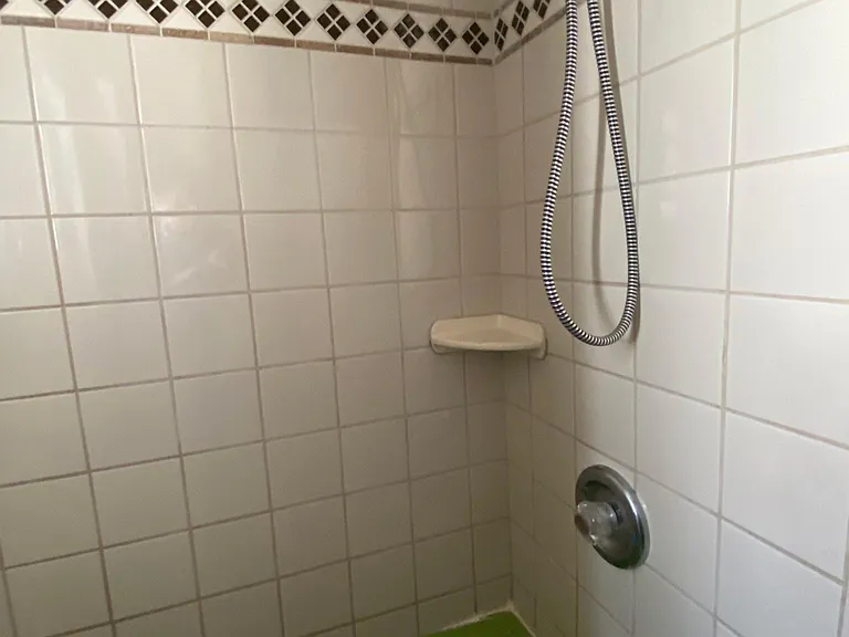 3548 S Western Ave #1R — Photo 9