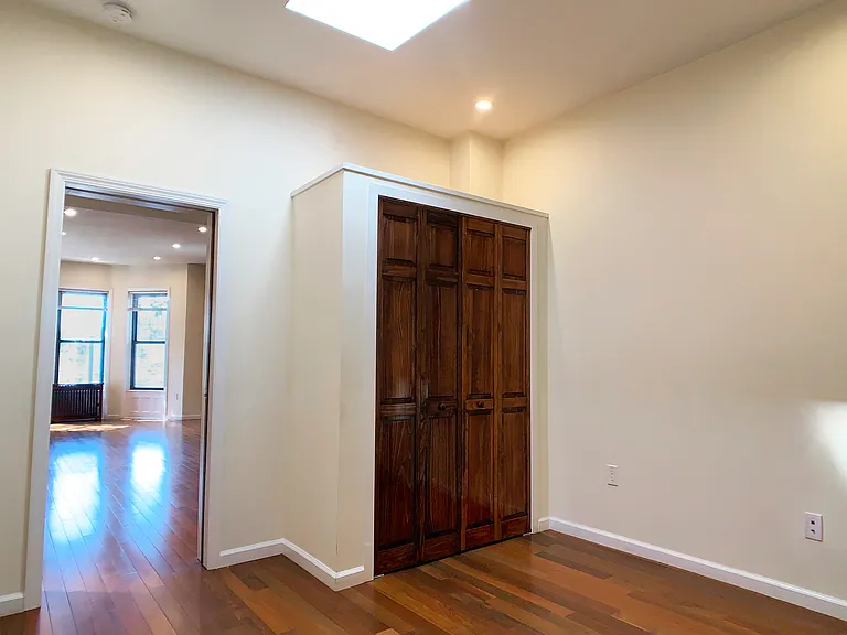 1518 Putnam Ave #2 — Photo 9