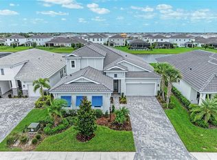 17725 Roost Pl, Lakewood Ranch, FL 34211