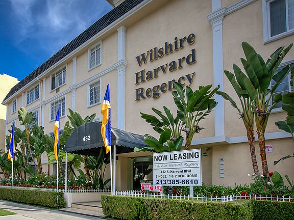 4th image of 432 S Harvard Blvd #201