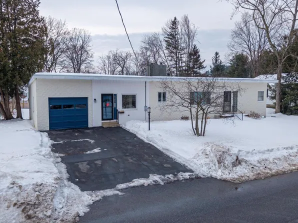 15 Arbor Drive, Glens Falls, NY 12801