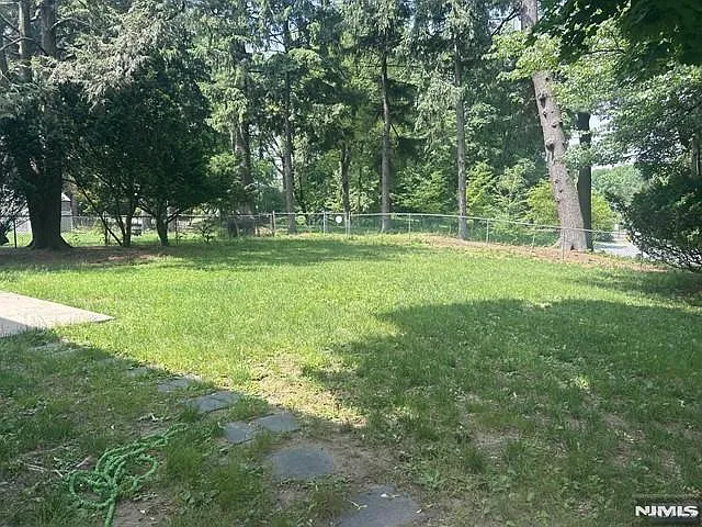 1398 River Rd — Photo 2