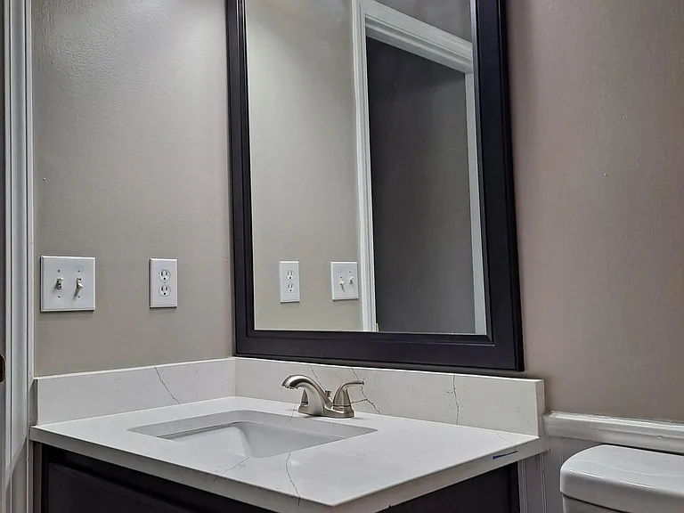133 Julian Pl — Photo 14