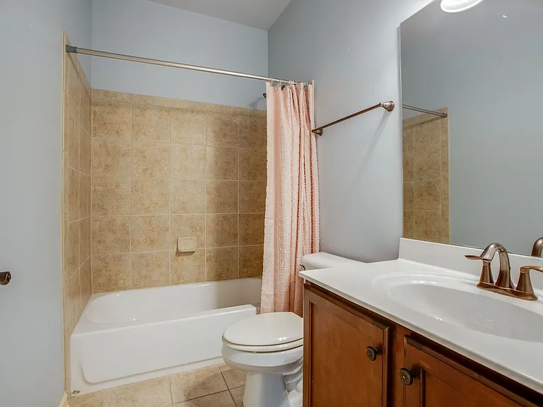417 Gambrel Ct — Photo 5