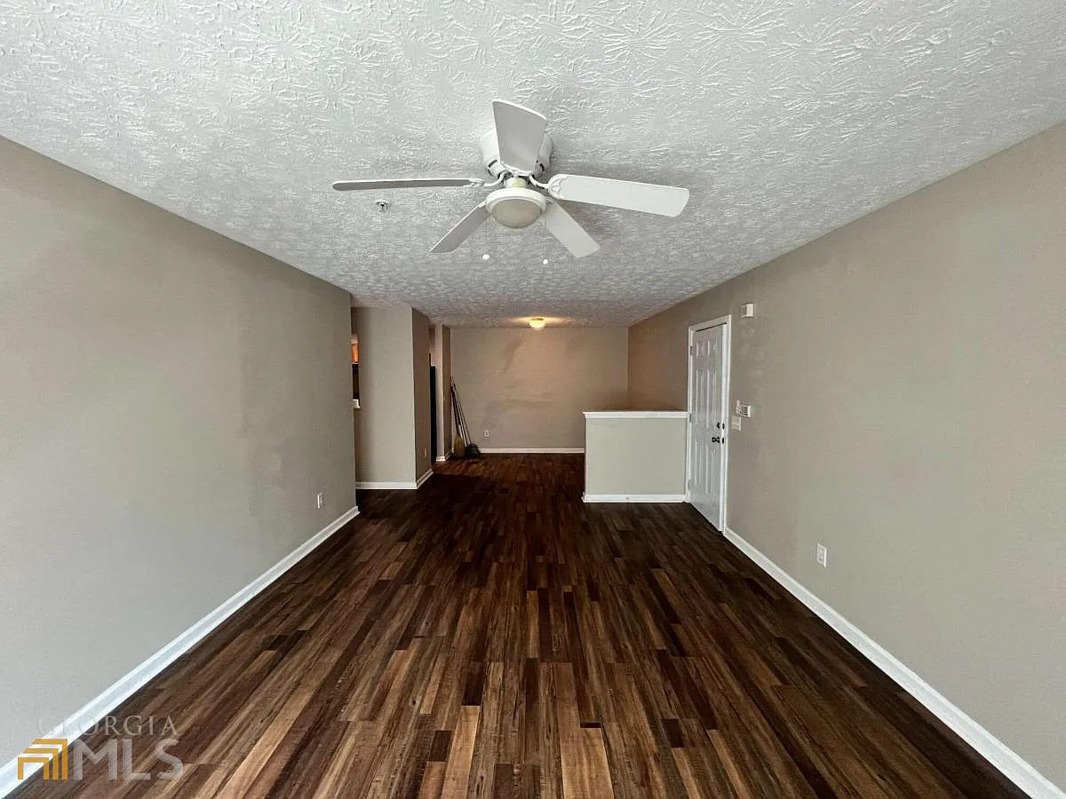 3 bed, 1292 sqft, $1,450 — Photo 3