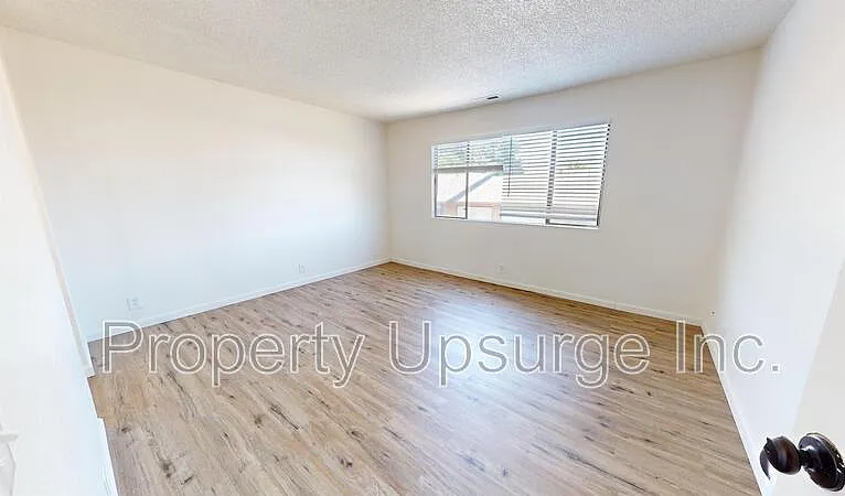 1250 Wurch Way #G — Photo 8