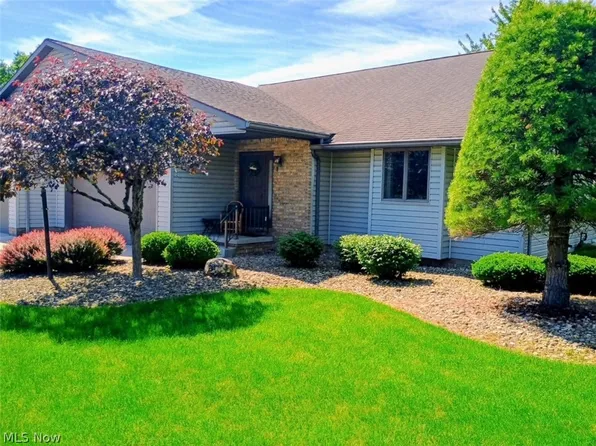 2160 Whispering Mdws NE, Warren, OH 44483
