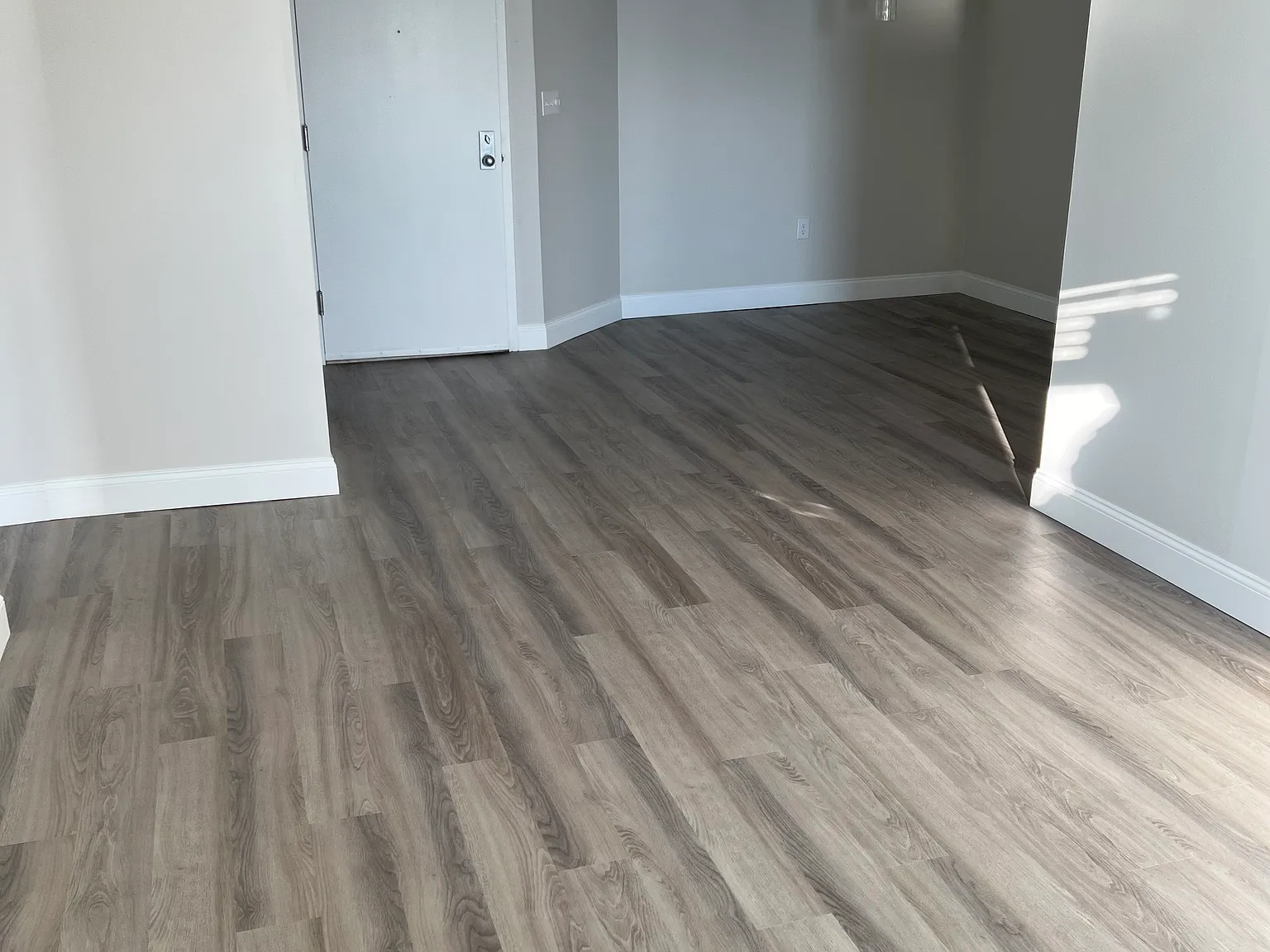 2 bed, 1.5 bath, 850 sqft, $2,300 — Photo 4