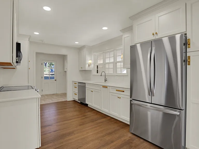 2058 Chatham Cv — Photo 9