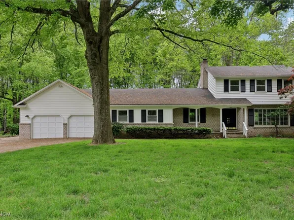 7558 E Parkside Dr, Youngstown, OH 44512