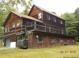 102 Sheldon Ln, Craryville, NY 12521