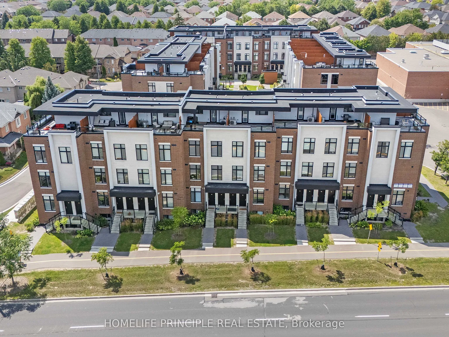 2 bed, $2,700 — Photo 1