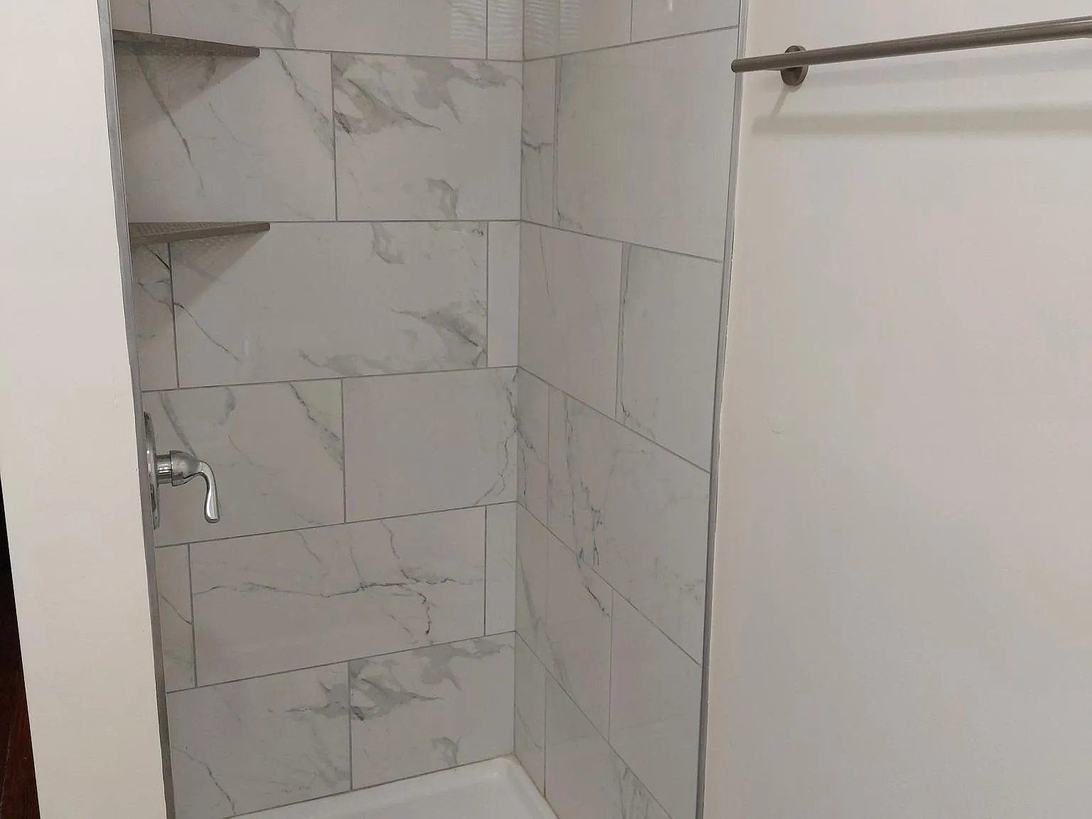 3 bed, 1000 sqft, $1,900 — Photo 4