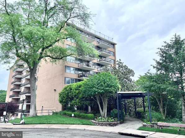 2030 N Adams St APT 305, Arlington, VA 22201