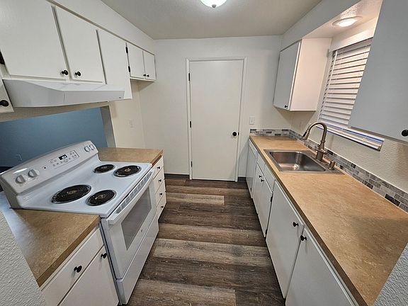 4th image of 341-394 Aaron Ct NE #354