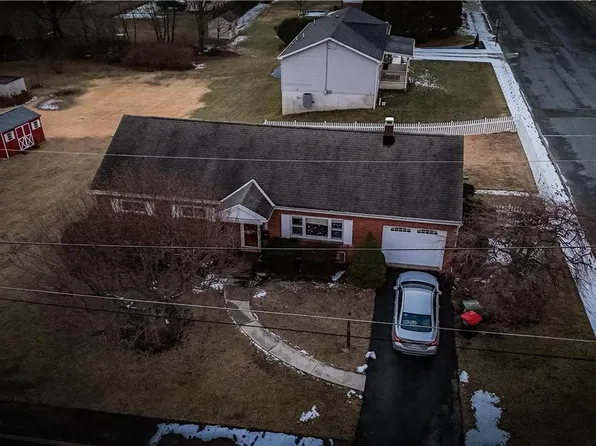 360 N 8th St, Lehighton, PA 18235