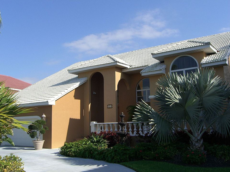 Spanish Style Beauty!