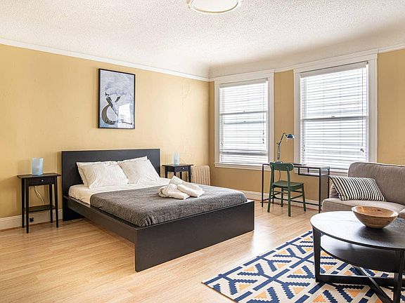2nd image of 1905 Laguna St #27
