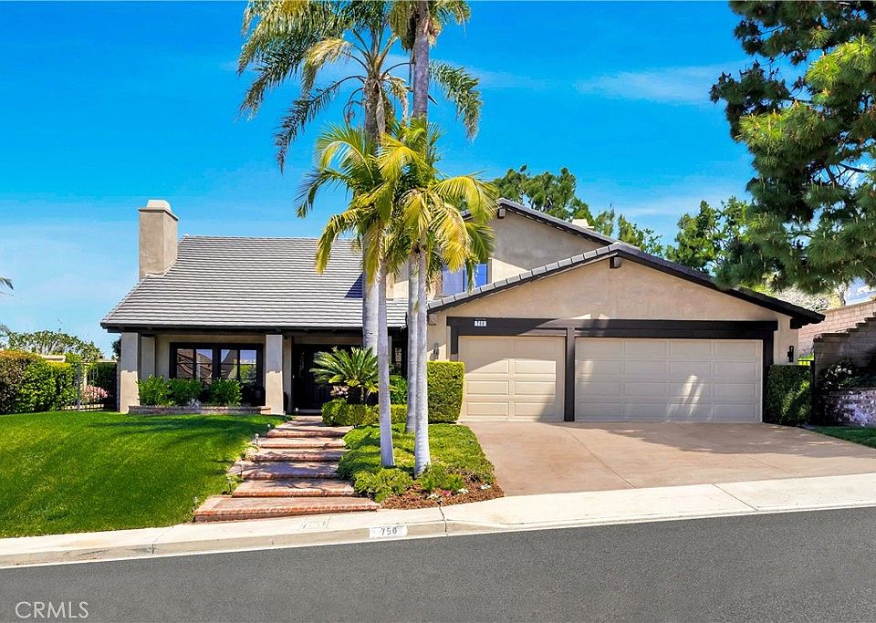 1st image of 750 S Goldfinch Way