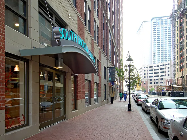 The Promenade at Harbor East — Photo 17