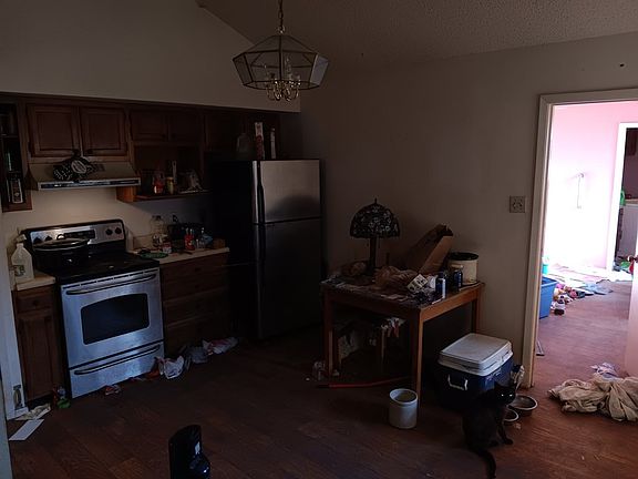 3rd image of 2636 Sunset Dr