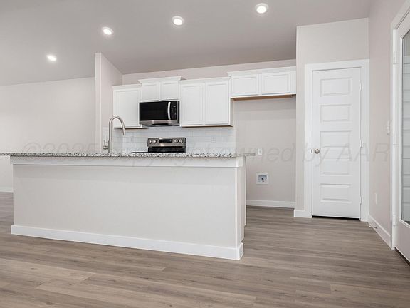 3rd image of 3102 Buckthorn Dr