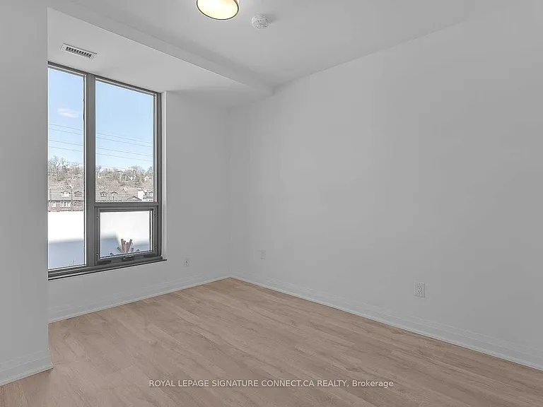 280 Howland Ave #303 — Photo 10
