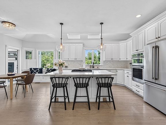 4th image of 2 Watkins Ln