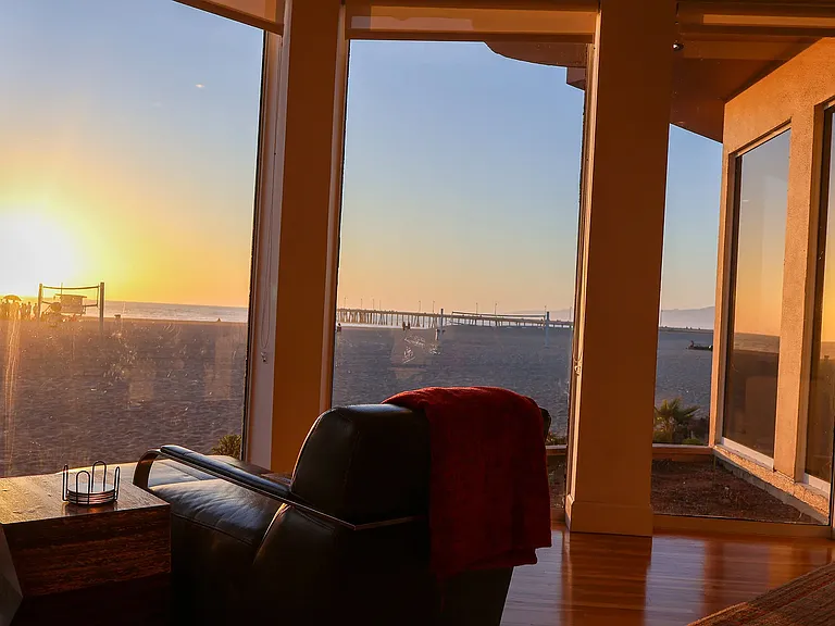3509 Ocean Front Walk — Photo 5