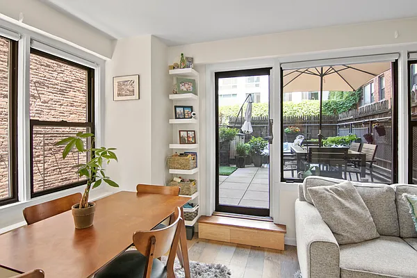 Sold by Hauseit LLC | media 4