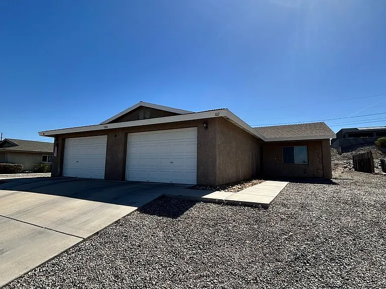 1370 Tanqueray Dr — Photo 1