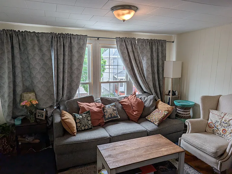 9 Derne St #1 — Photo 2