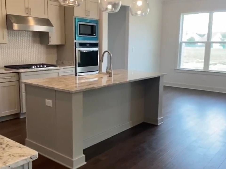 2nd image of 5742 Noble Oak Dr E