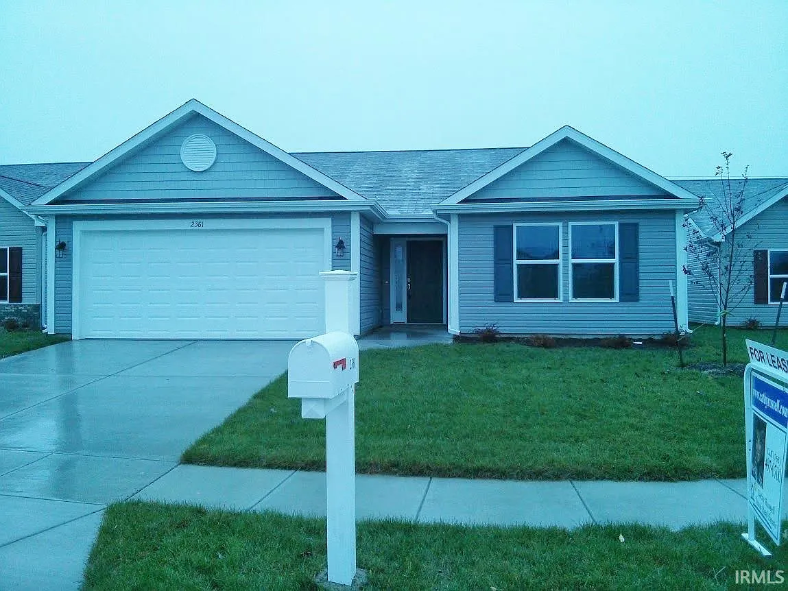 3 bed, 2.0 bath, 1383 sqft, $1,850 — Photo 1