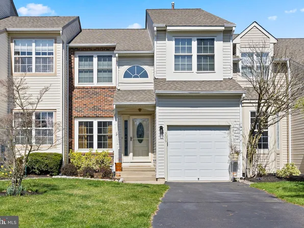 206 Bromley Pl, Robbinsville, NJ 08691