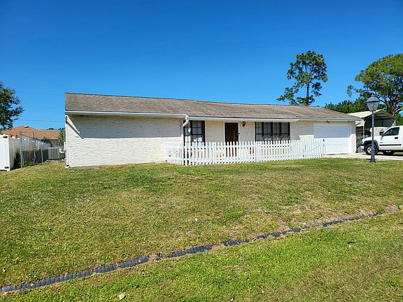 2nd image of 161 SE Dwight Avenue