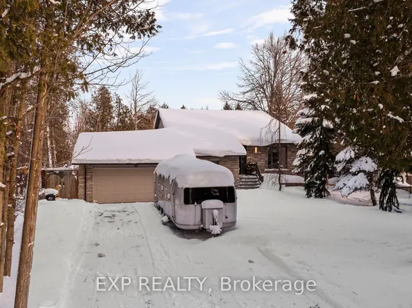 381 Cox Mill Rd, Barrie, ON L4N 7S8