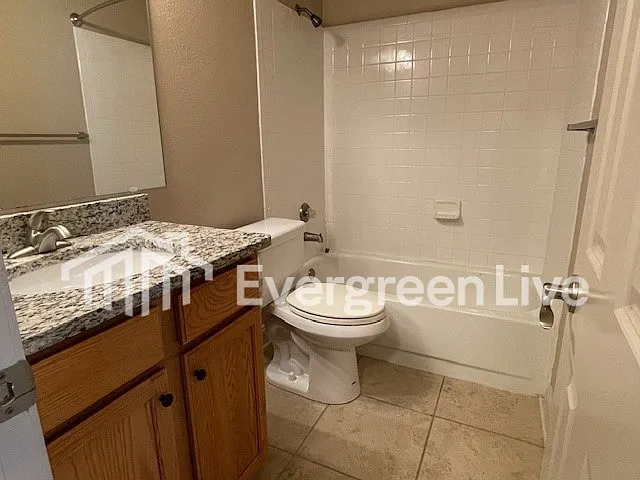 105 Barrow Ct — Photo 12