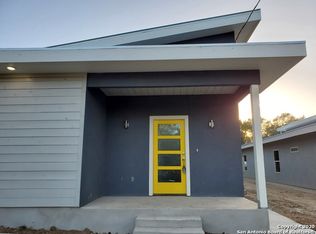 1406 Rip Jay Cir, Canyon Lake, TX 78133