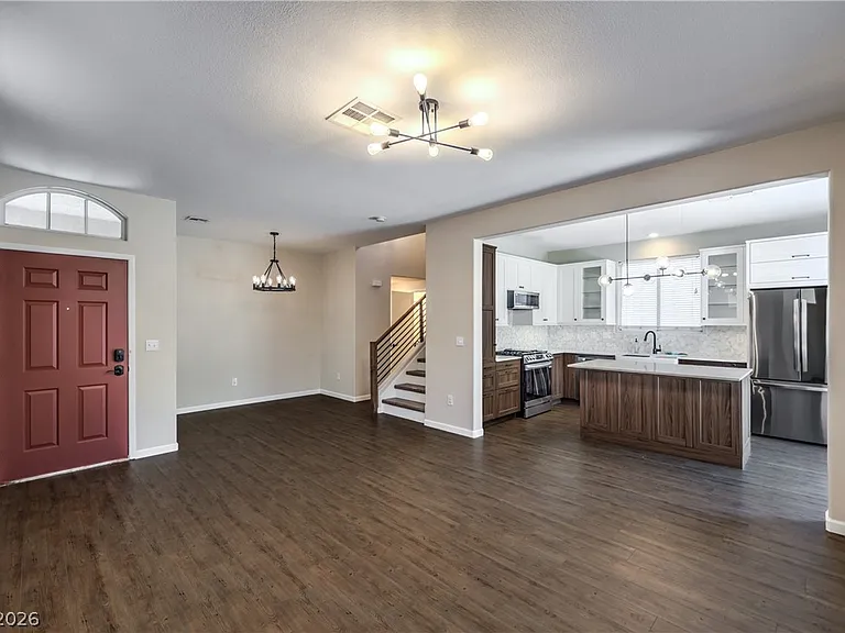 10650 Streamside Ave — Photo 6