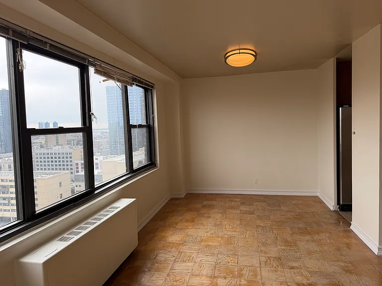 225 Saint Pauls Ave #17L — Photo 6