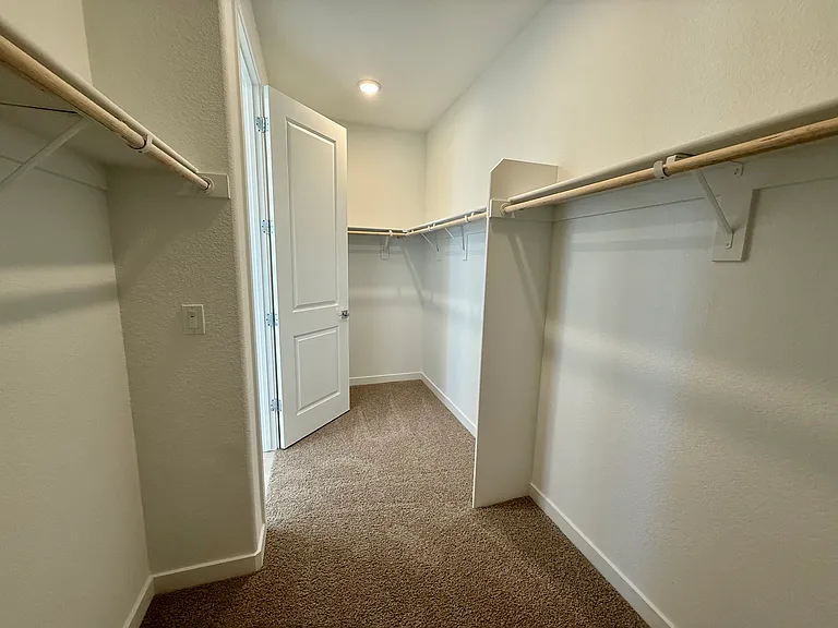 809 Canoe Ct — Photo 33