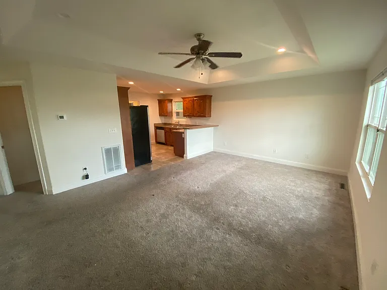 2216 Annie Baxter Ave — Photo 2