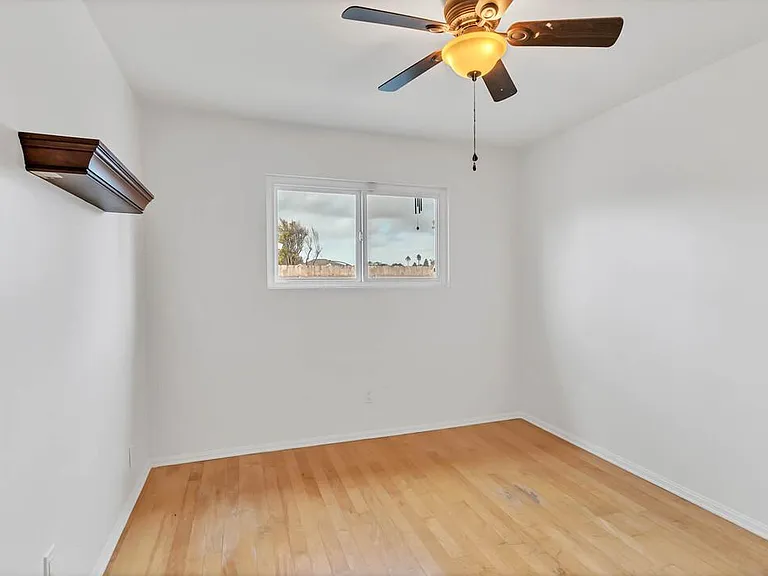 3020 Governor Dr — Photo 14