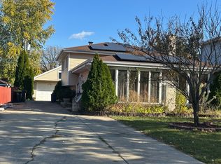 139 N Hemlock Ave, Wood Dale, IL 60191