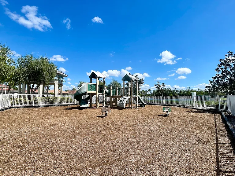 3061 Birchin Ln — Photo 70