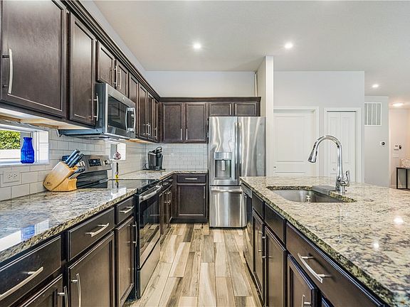 3rd image of 2035 46th Ave