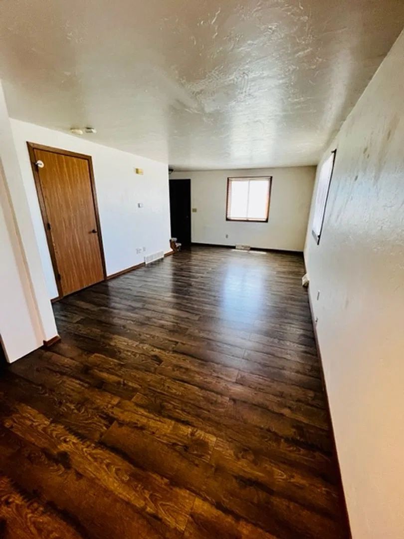 1180 Scheuring Rd — Photo 3